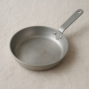 Alumínium serpenyő, 24 cm